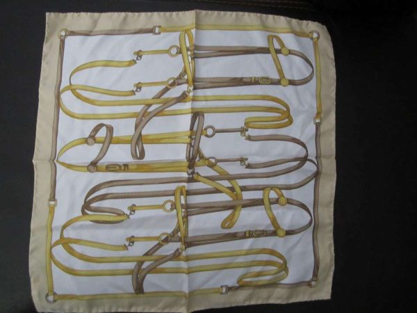 Foulard pure soie (env. 50 x 50 cm)