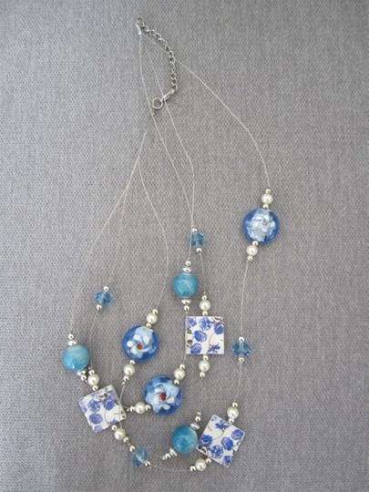 Collier fantaisie tons bleus
