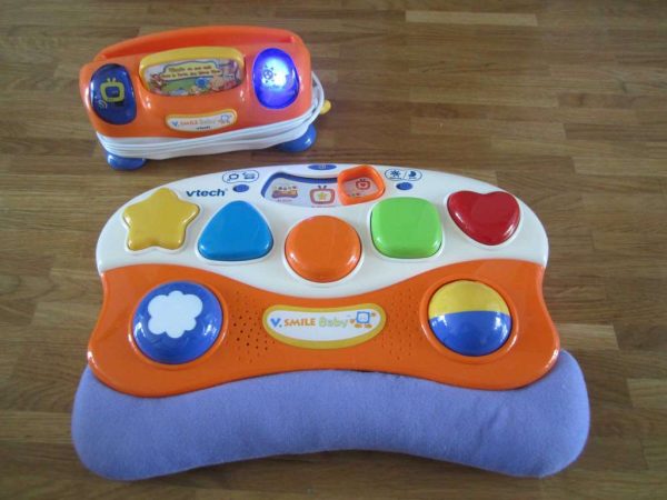Vtech, Console v.smile baby + jeu winnie baby