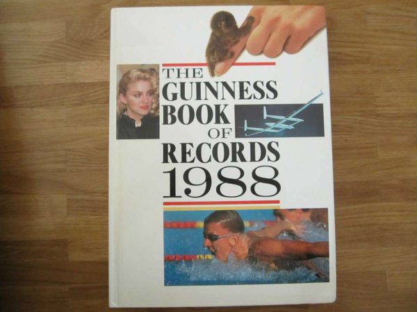 The Guinness book of records 1988 (en anglais)