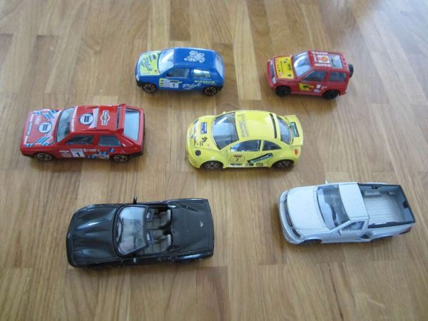 Lot de 6 voitures "Burago" 1:43 (d'occasion)