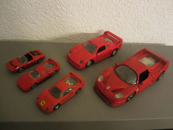 Lot de 5 voitures Ferrari d'occasion
