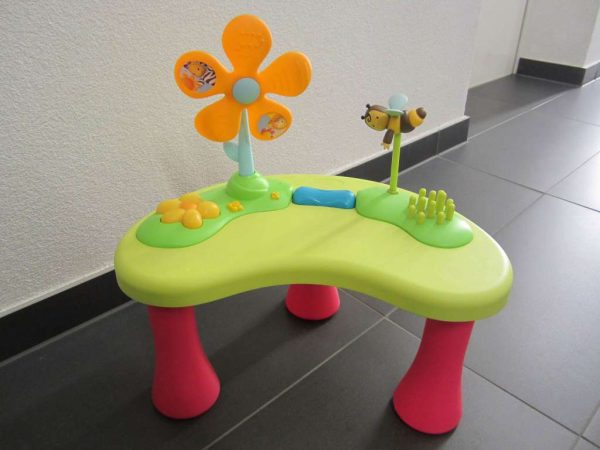 Petite table Cotoons (environ 44 x 23 cm; haut. env. 22 cm)