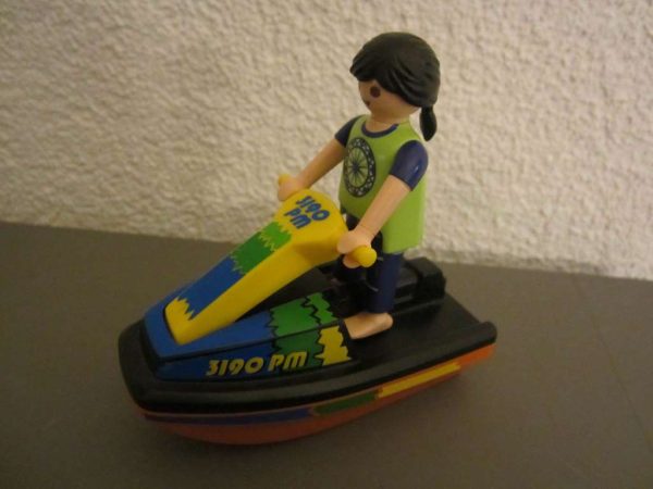 Lot personnage avec Jet ski Playmobil