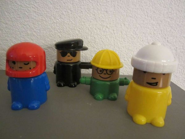 Lot de 4 figurines en plastique IKEA LILLABO