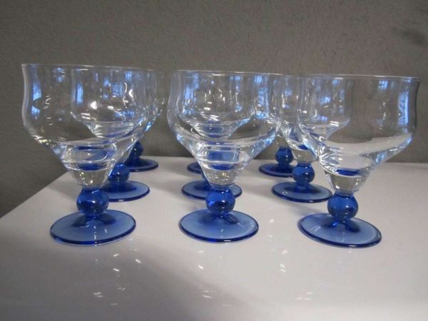 Lot de 9 coupes sur pied (haut. env. 14.5 cm)
