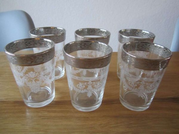 Lot de 6 petits verres (haut. env. 8.5 cm)