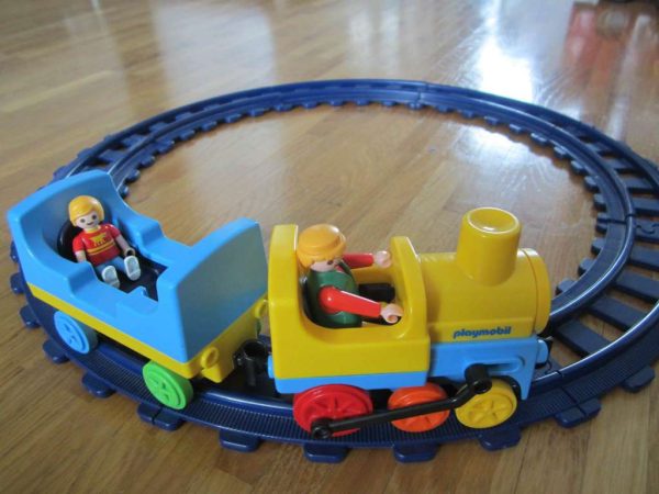Train avec rails Playmobil (dès 1 an 1/2) avec 2 personnages