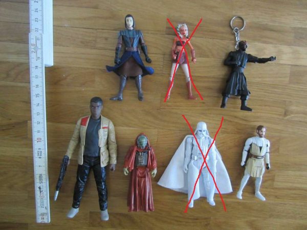 Diverses figurines Star Wars et autres (selon photo)