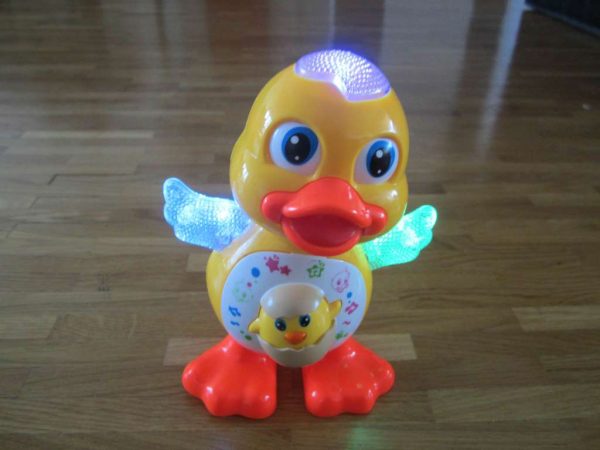 Jouet bébé : canard dansant avec musique et lumières
