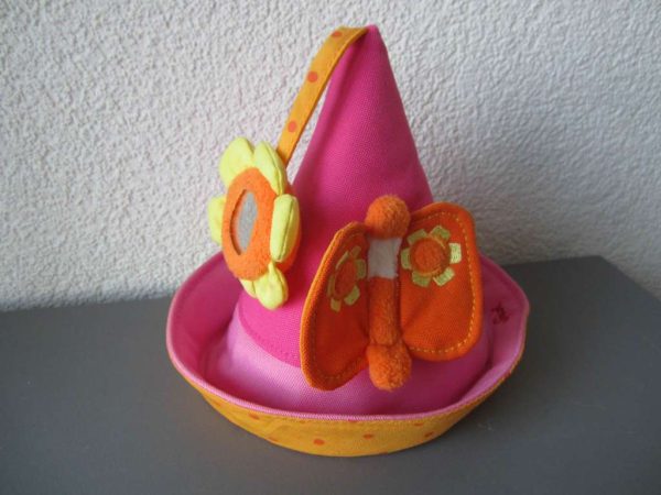 Chapeau enfant "Sevi 1831" en parfait état