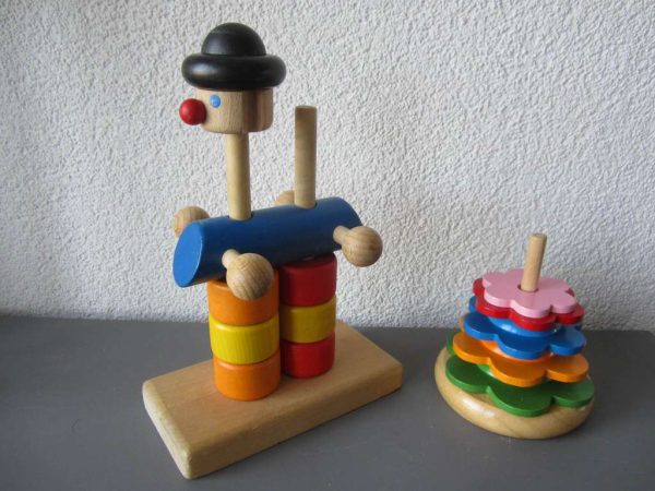 Lot de 2 jouets en bois (pas complet) : voir photo