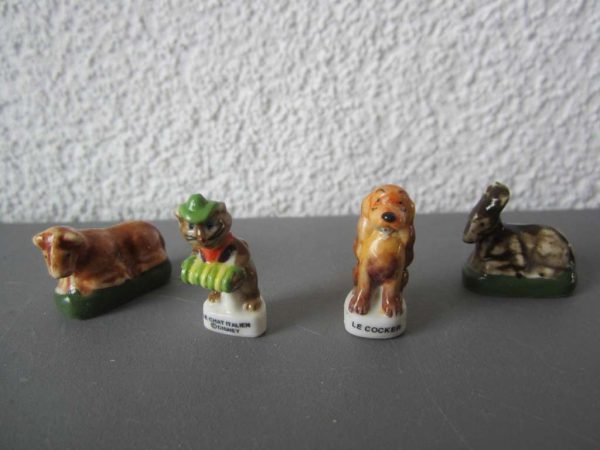 Lot de 4 fèves : selon photo