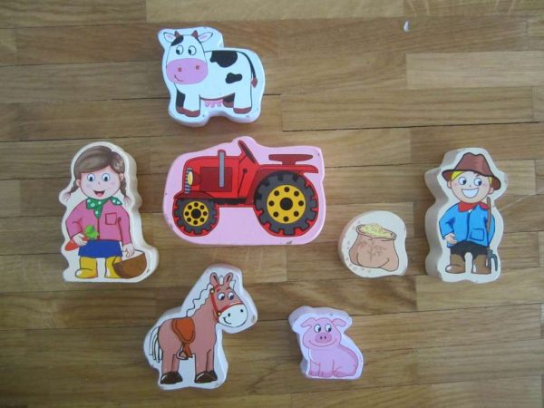 Lot de 7 pièces en bois recto/verso sur thème de la ferme