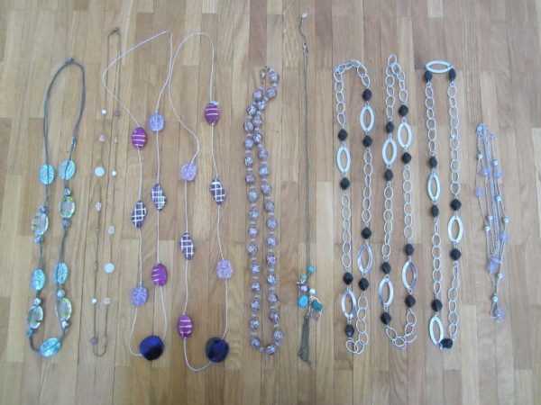 Lot de bijoux fantaisie : 10 colliers