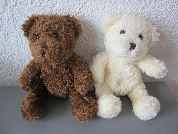 Peluches - lot de 2 cours brun et blanc (env. 14 cm)