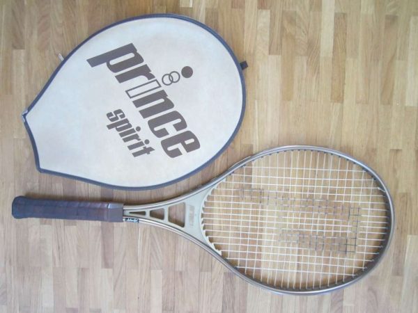 Raquette de tennis "Prince" 4 1/8 avec housse : selon photo