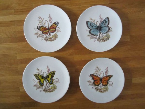 Lot de 4 assiettes décoratives avec motifs papillon "Hasler"