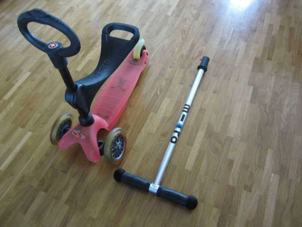 Trottinette rose évolutive avec, en plus, siège réglable