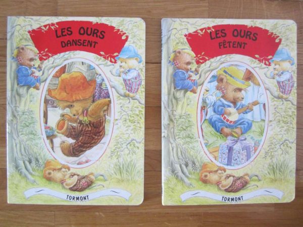 Lot de 2 petits livres cartonnés : Les ours fêtent & dansent