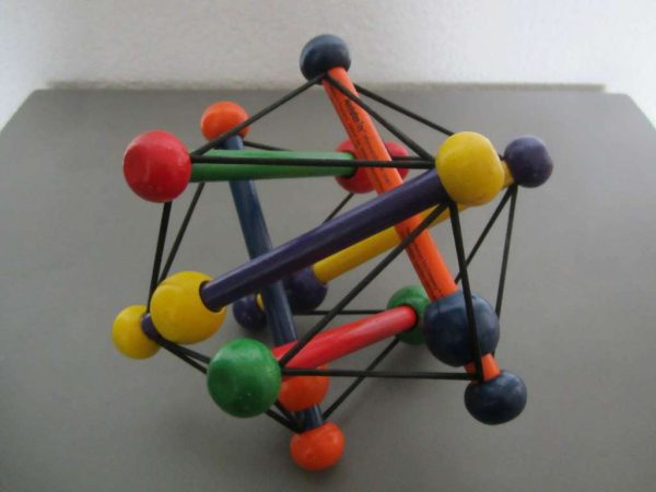 Jouet d'éveil en bois "Manhattan Toy"