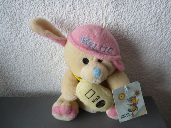 Peluche avec casquette rose Music "Laurana Products" NEUVE