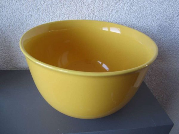 Saladier jaune Interio, 22.5 cm de diamètre (bon état)