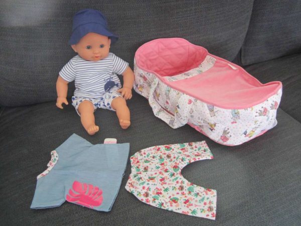Lot poupon Marin de Corolle + tenue + couffin (neufs)