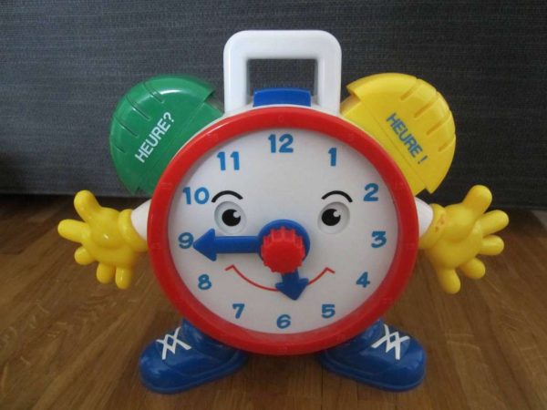 Horloge parlante pour apprendre à lire l'heure