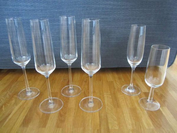 Lot de 4 flûtes à champagne + 2 flûtes : selon photo