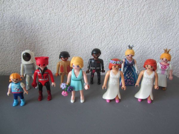 Lot de 10 personnages Playmobil : selon photo