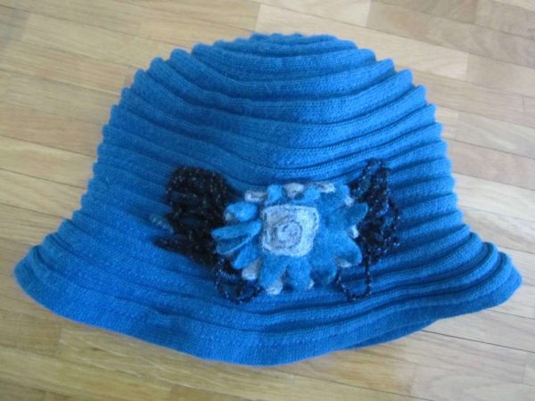 Chapeau bonnet "Complit by Marisa", Italy