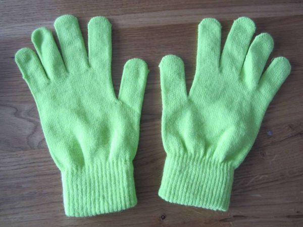 Paire de gants (neufs) : selon photo