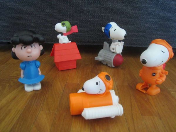 Lot de 5 jouets / figurines Snoopy McDonald's : selon photo