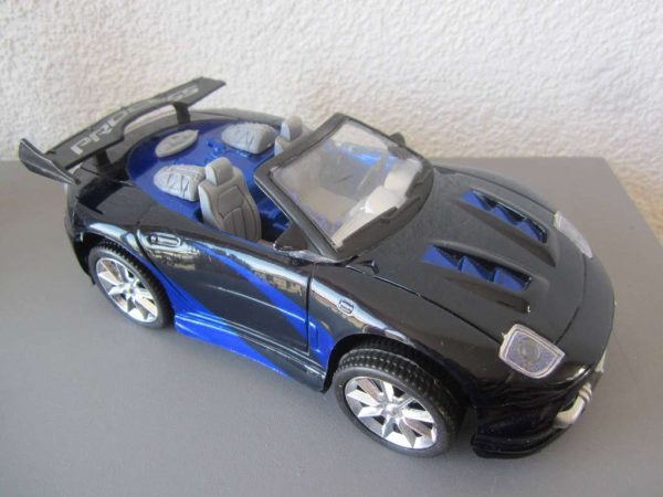Jouet enfant : voiture légère à rétrofriction