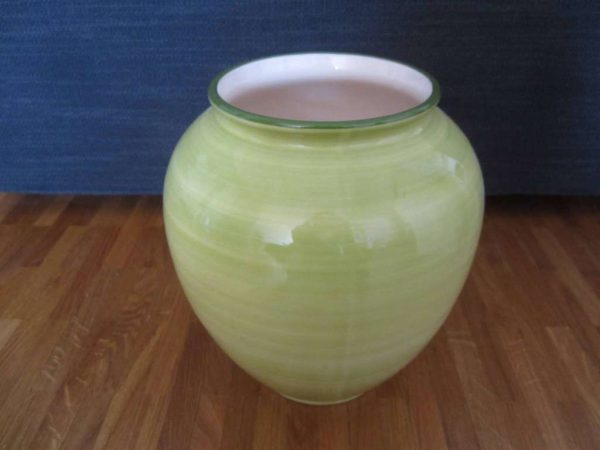 Grand vase vert (hauteur 23.5 cm) comme neuf