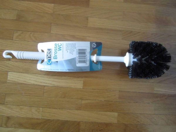 Brosse WC cnet manche et fibres plastique (neuve)