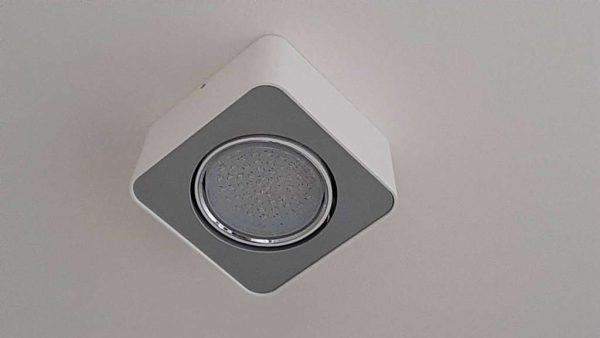 Plafonnier carré spot Philips LED