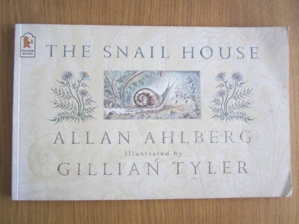 Livre en anglais : The snail house, Allan Ahlberg
