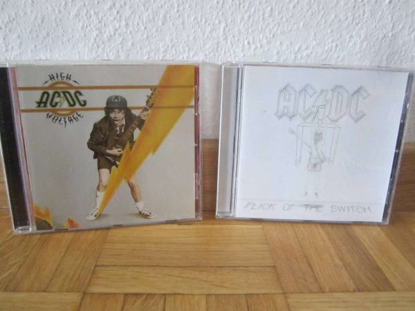 Lot de 2 CD AC/DC : High voltage & Flick of the switch