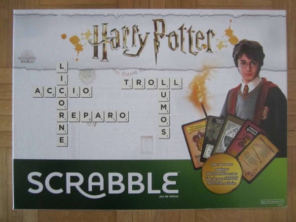 Jeu Scrabble Harry Potter (en parfait état)