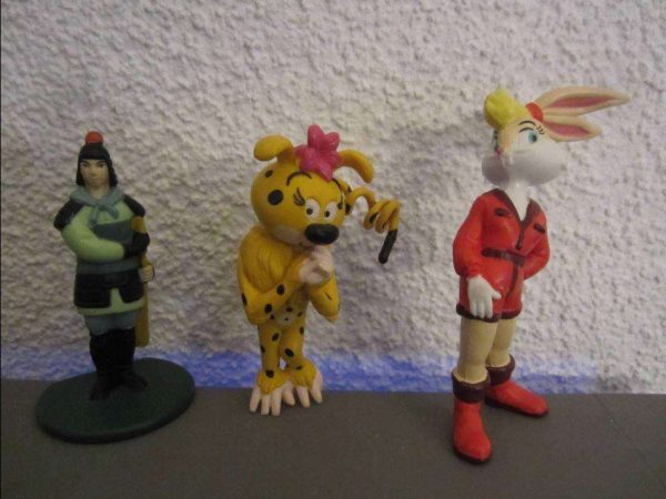 Lot de 3 figurines (environ 7-8 cm) selon photo