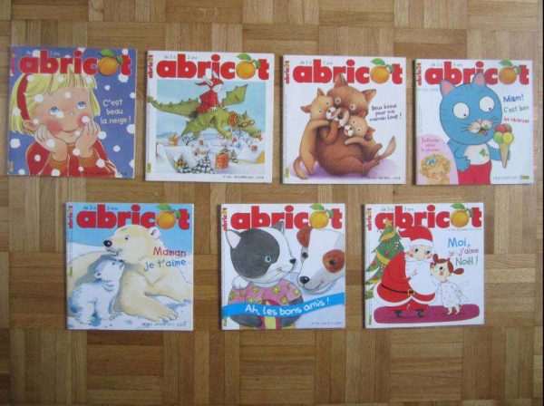 Lot de 7 mensuels abricot, de 2 à 5 ans.