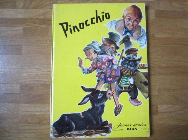 Livre ancienne édition Pinocchio - Jeunes années