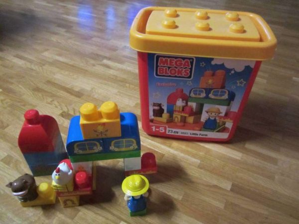 Boîte MEGA BLOKS 8893 "petite ferme" (23 pièces) 1-5