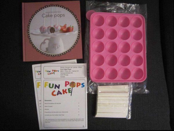 Lot livre recettes Cake pops + moule silicone (NEUF).
