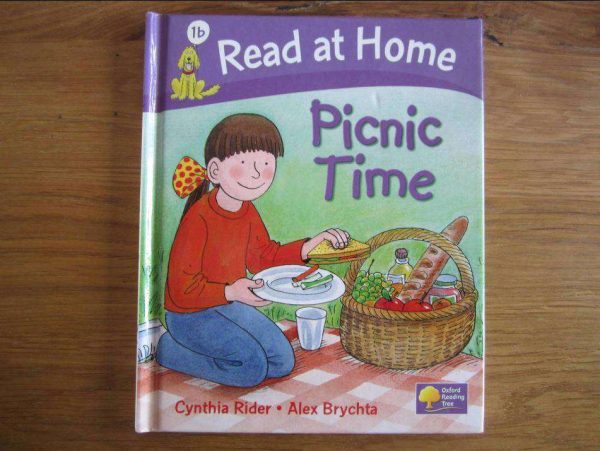 Livre en anglais "Read at Home : Picnic Time".