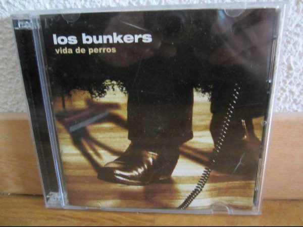 CD Los bunkers "vida de perros".
