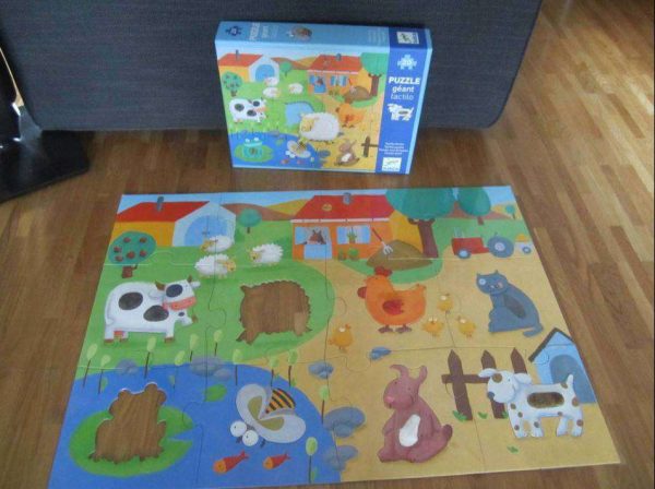 Puzzle géant tactilo ferme DJECO (manque 2 pièces).