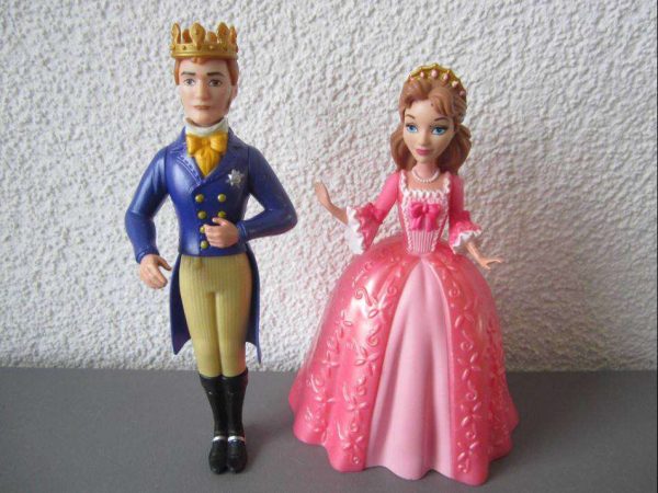 Lot de 2 figurines : selon photo (environ 14 cm)